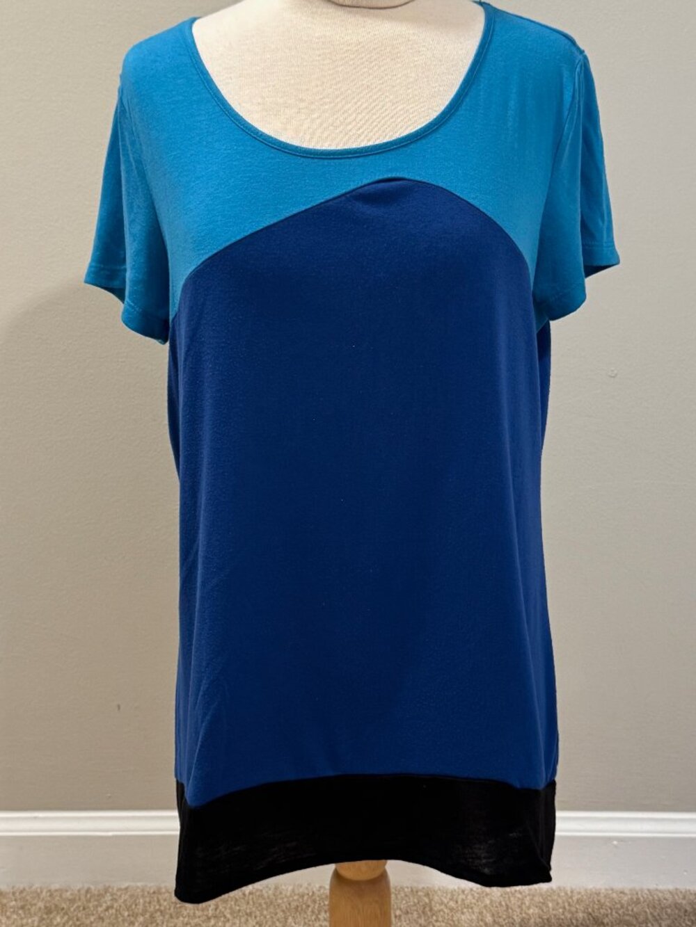 Women's size Large Massini Blue & Black Short Sleeved Tunic Shirt